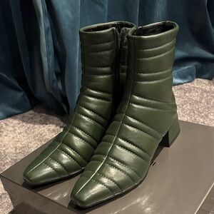 NAPOLEONI
Made In Italy Leather Quilted Booties
